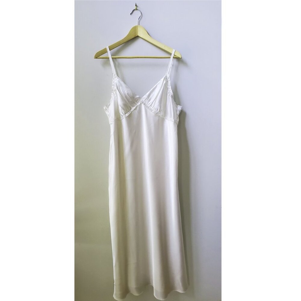Vera Wang Ivory Satin Chemise - Picture 2 of 6